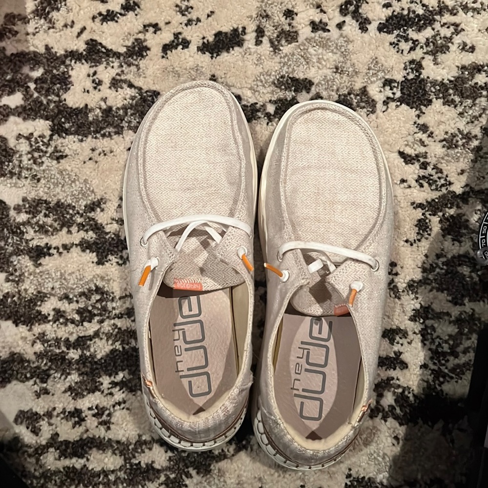 Hey dudes Size 7